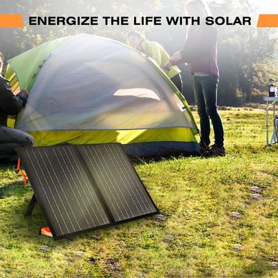 100Wオフグリッド折りたたむ太陽光充電器 キャンピング用のポータブル太陽光パネルキット